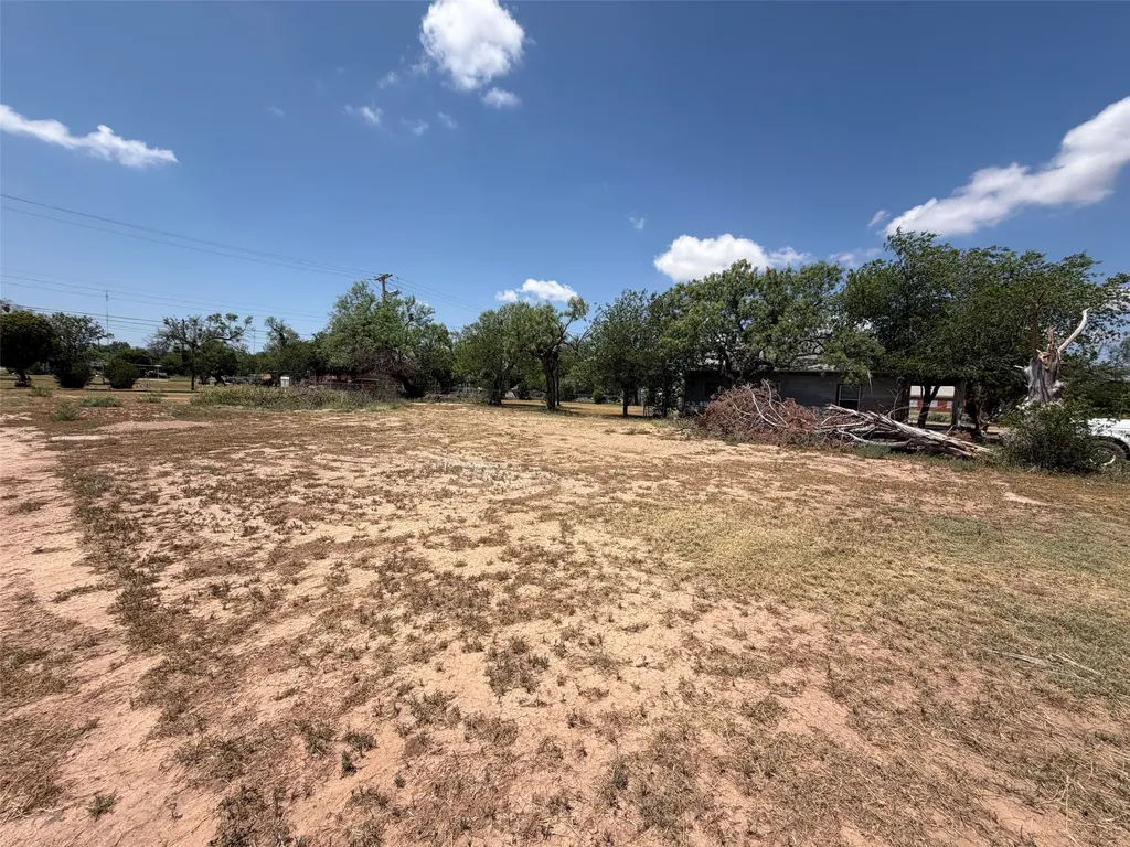 210 E Campbell Street Stamford TX 79553