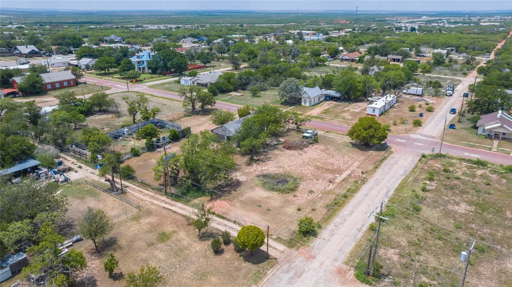 210 E Campbell Street Stamford TX 79553