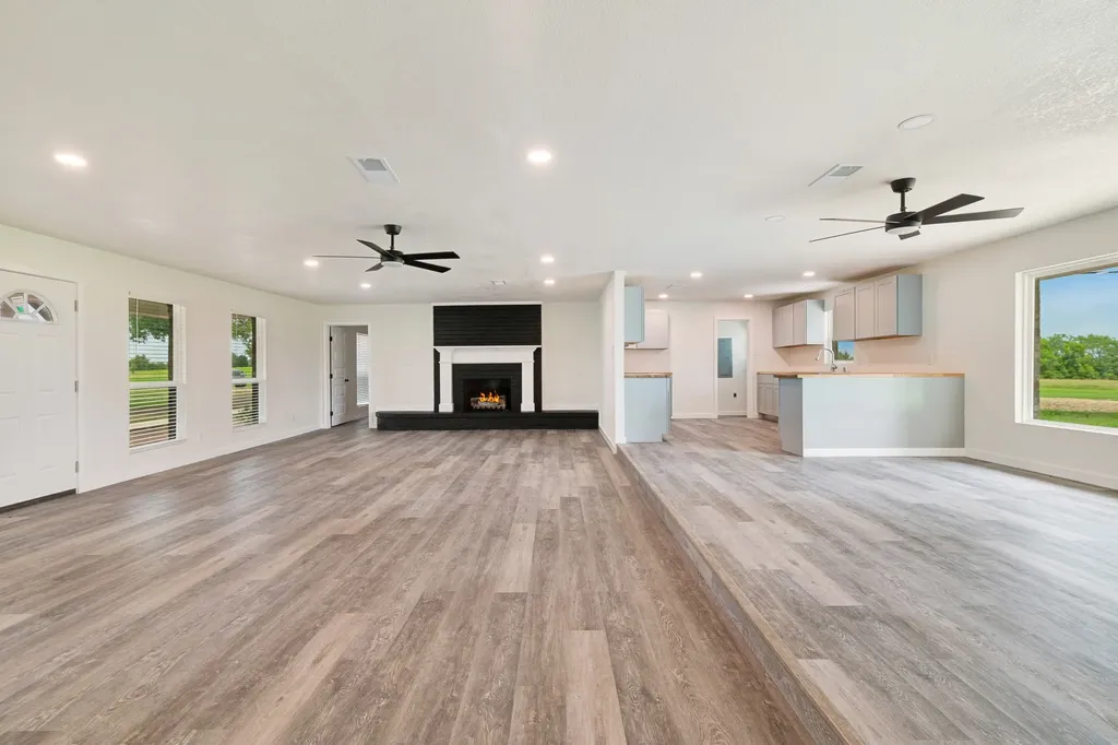 1285 Farm Road 196 Pattonville TX 75468
