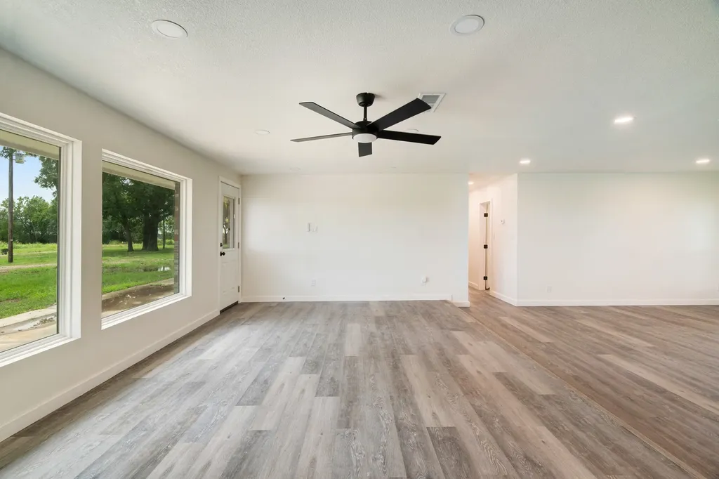 1285 Farm Road 196 Pattonville TX 75468