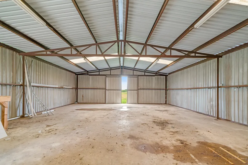 1285 Farm Road 196 Pattonville TX 75468
