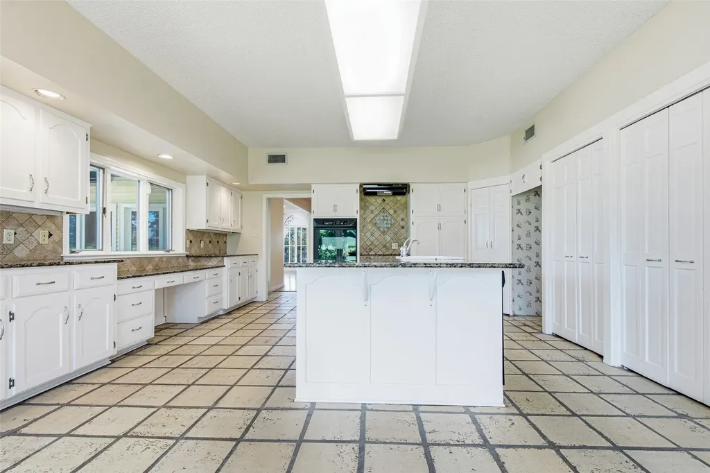 1601 Brandywine Drive Tyler TX 75703