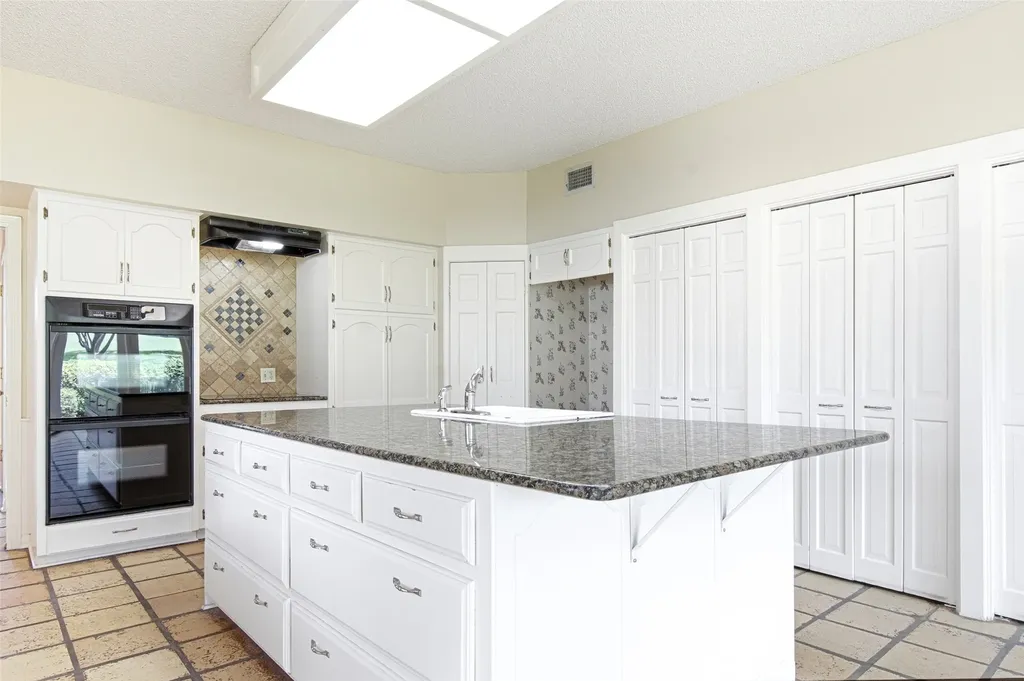 1601 Brandywine Drive Tyler TX 75703