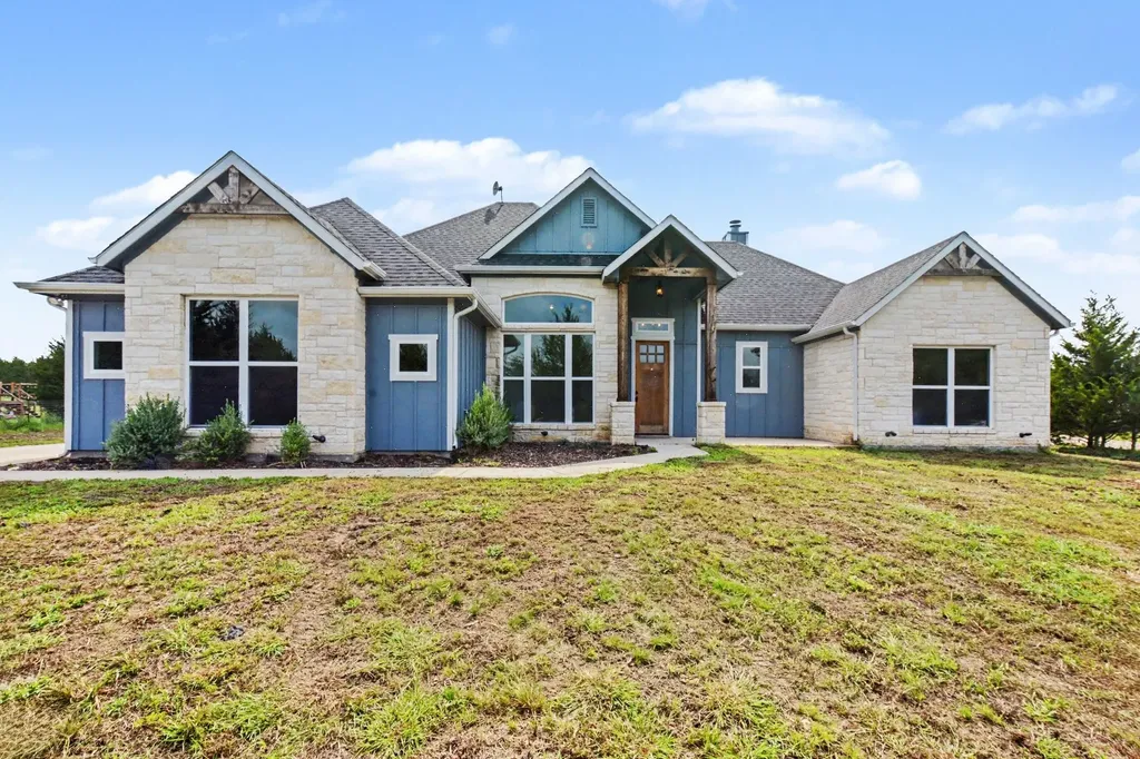 530 Pr 491 Trenton TX 75490