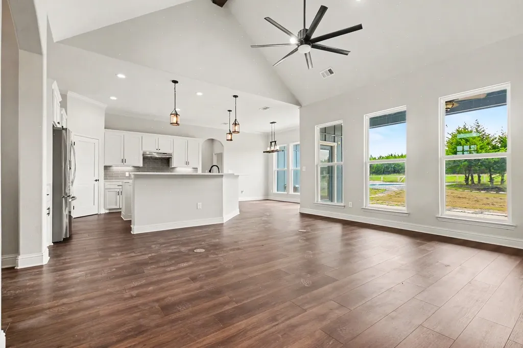 530 Pr 491 Trenton TX 75490