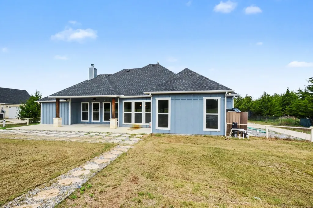 530 Pr 491 Trenton TX 75490