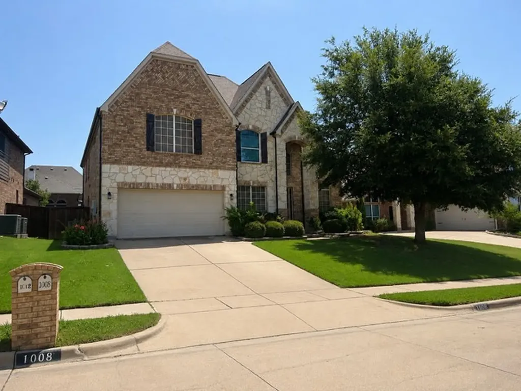 1008 Linden Drive Burleson TX 76028