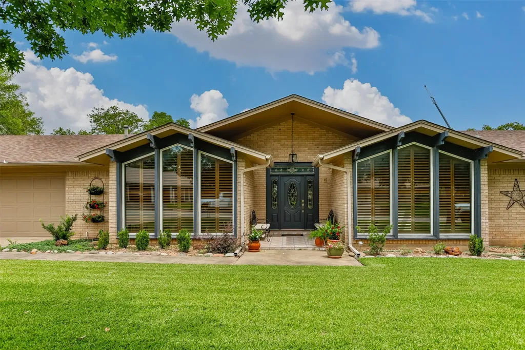 1904 Tulane Avenue Gainesville TX 76240