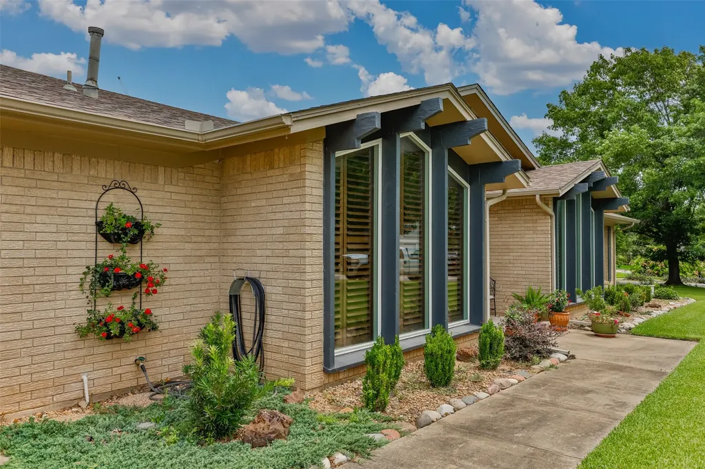 1904 Tulane Avenue Gainesville TX 76240