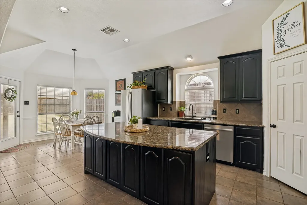 2216 Woodberry Drive Forney TX 75126