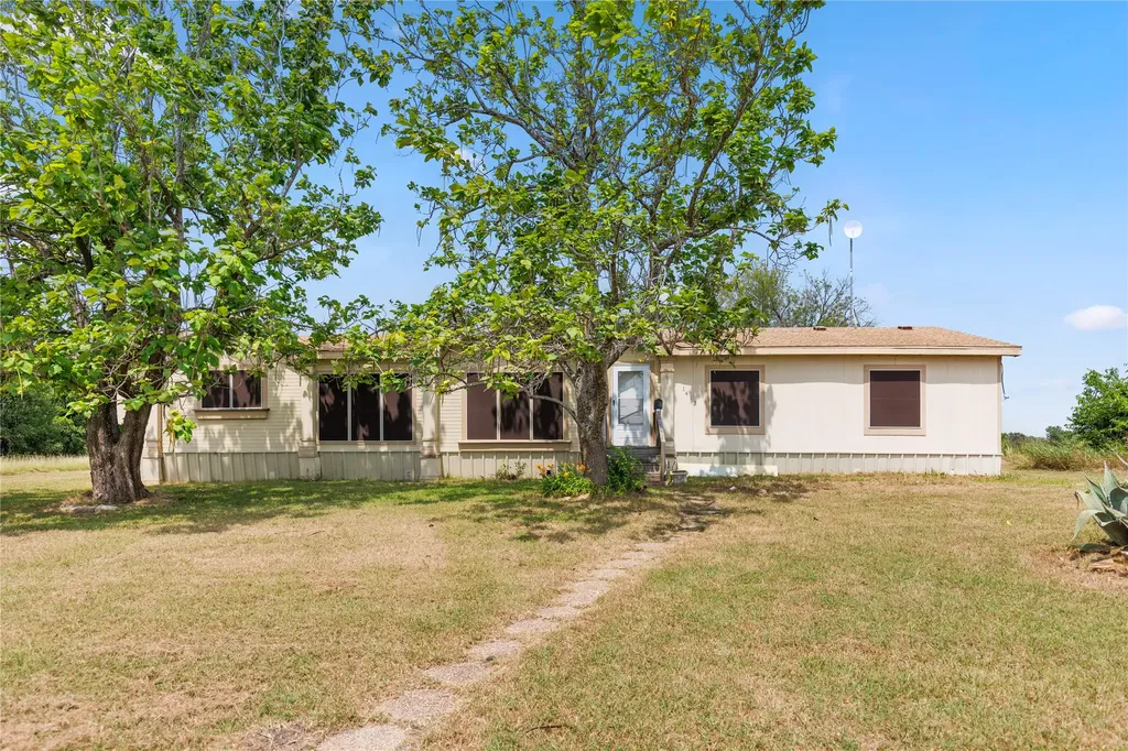 1413 Water Well Road Lorena TX 76655