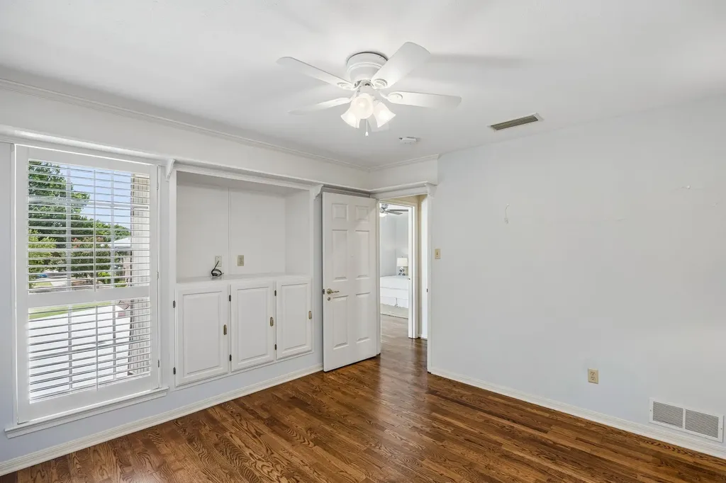 1 Crown Place Richardson TX 75080