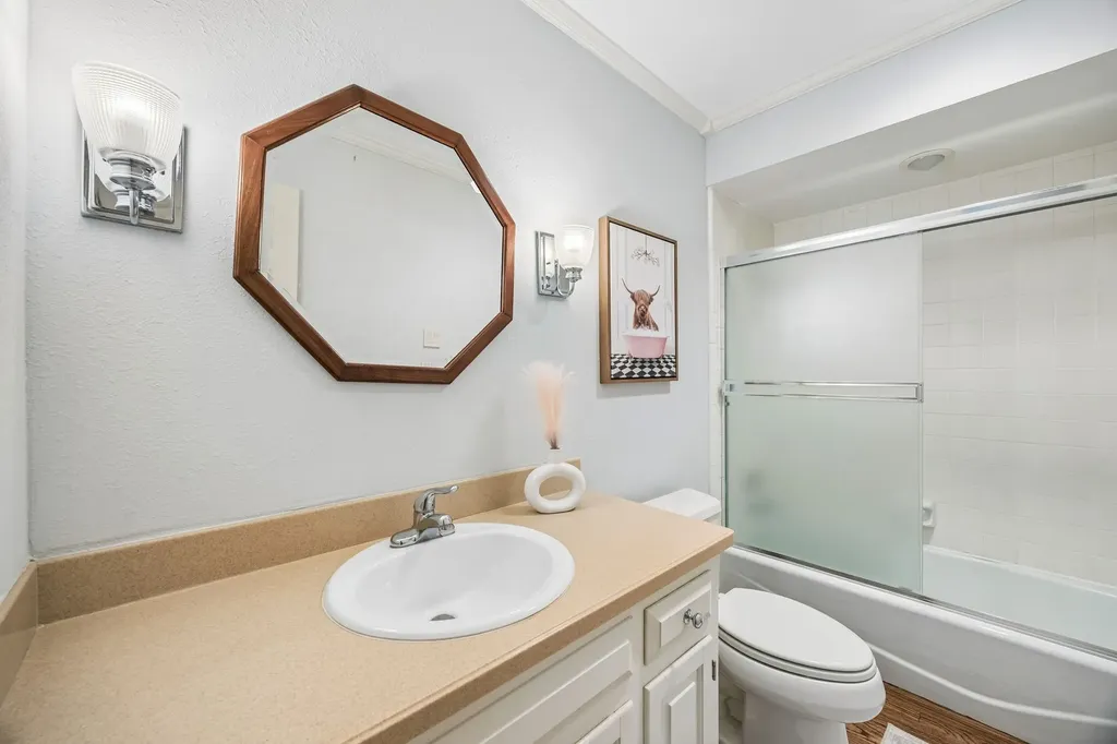 1 Crown Place Richardson TX 75080