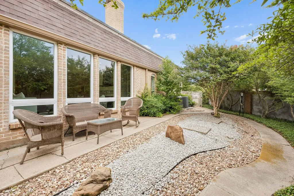 1 Crown Place Richardson TX 75080