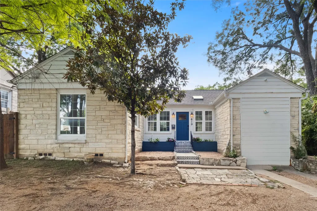 619 N Hampton Dallas TX 75208