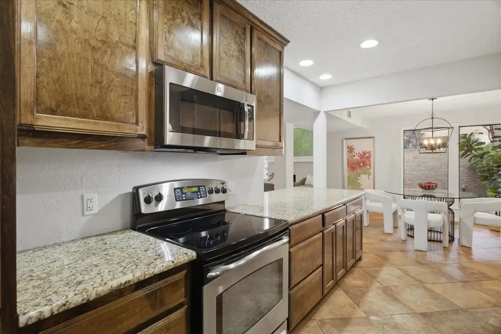 3702 Hulen Park Drive Fort Worth TX 76109