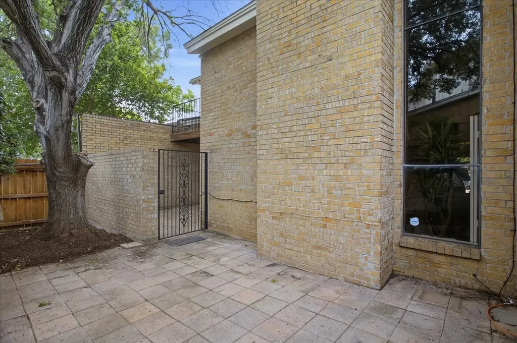 3702 Hulen Park Drive Fort Worth TX 76109