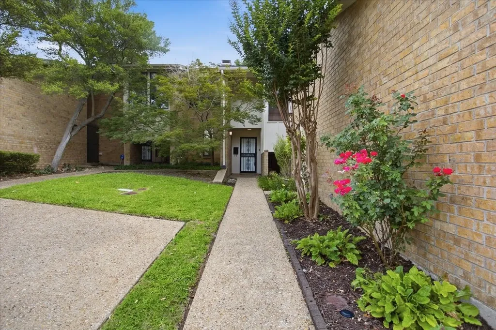 3702 Hulen Park Drive Fort Worth TX 76109