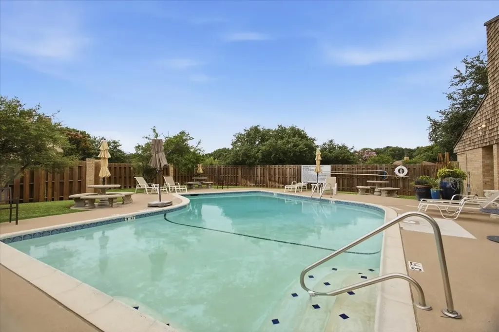 3702 Hulen Park Drive Fort Worth TX 76109
