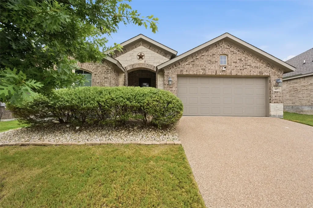 447 Paso Fino Street Robinson TX 76706