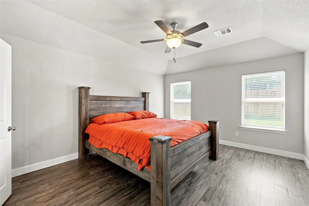 447 Paso Fino Street Robinson TX 76706