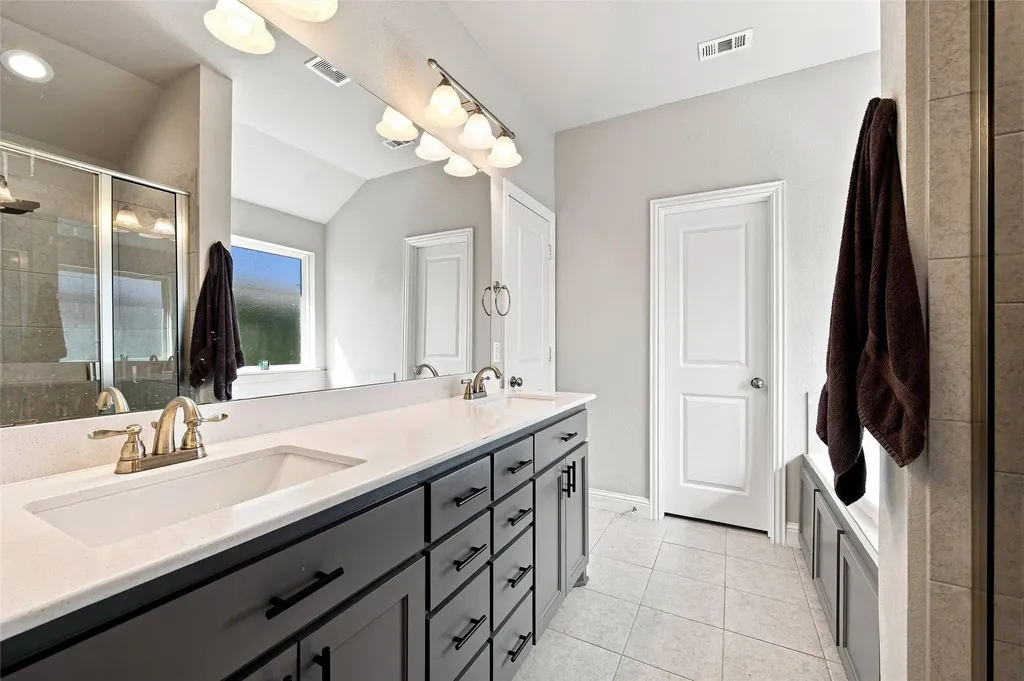 447 Paso Fino Street Robinson TX 76706