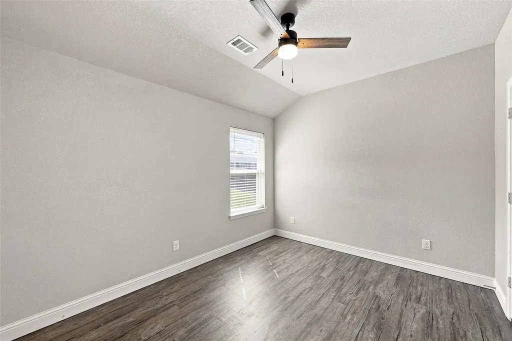 447 Paso Fino Street Robinson TX 76706