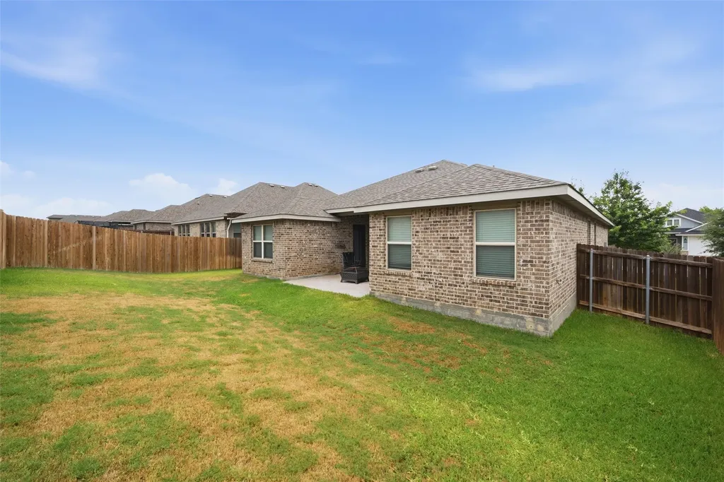 447 Paso Fino Street Robinson TX 76706