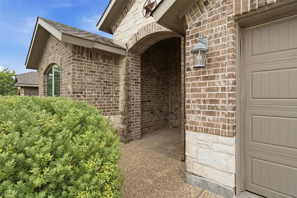 447 Paso Fino Street Robinson TX 76706