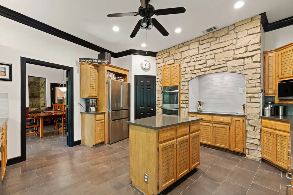 613 Armadillo Court Cedar Hill TX 75104