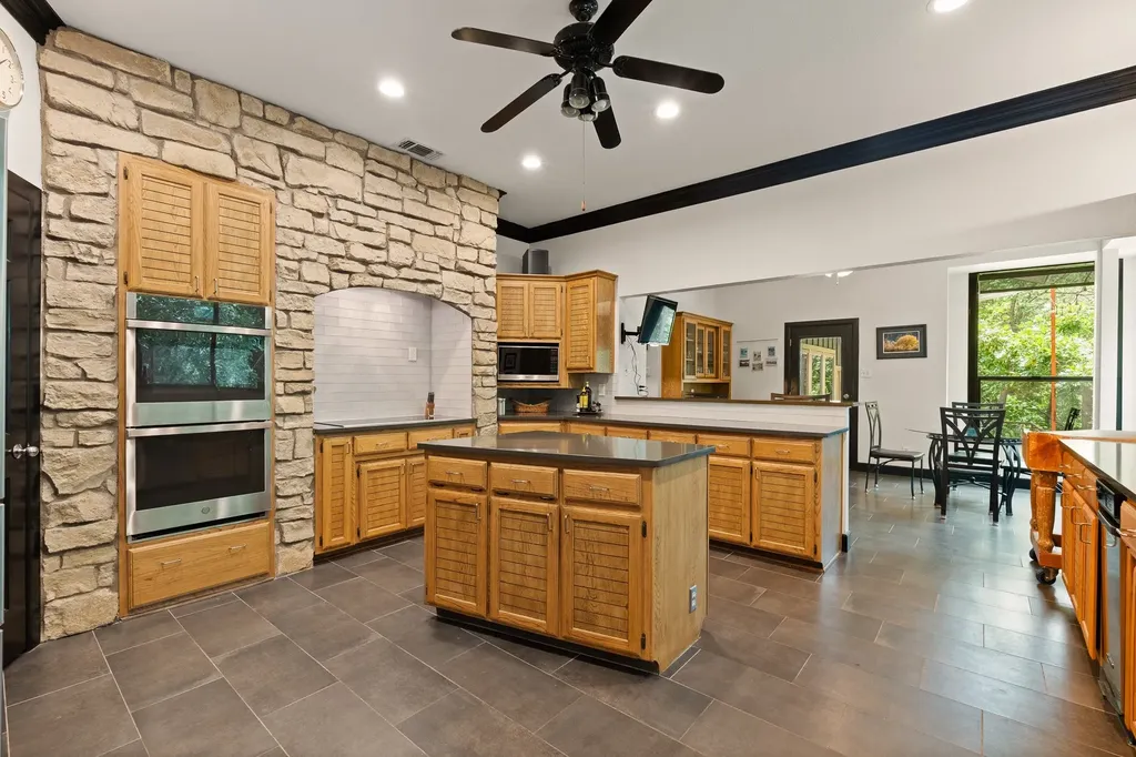 613 Armadillo Court Cedar Hill TX 75104