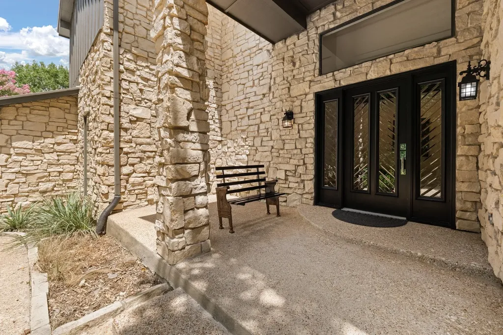 613 Armadillo Court Cedar Hill TX 75104