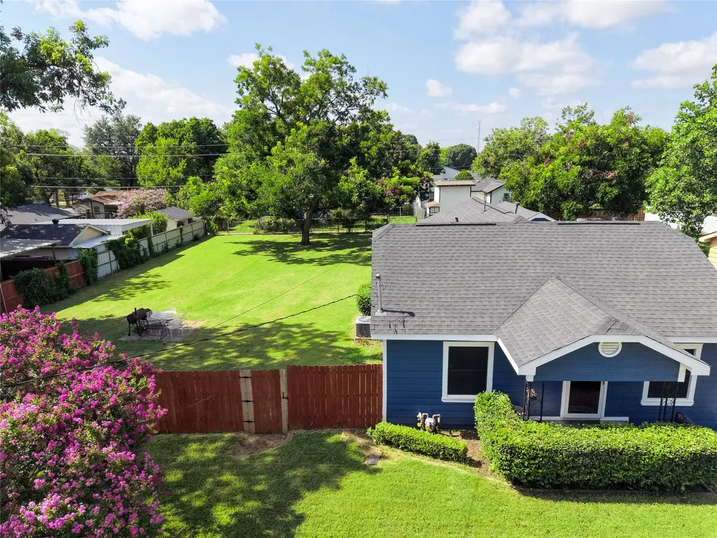 4014 Poinsettia Drive Dallas TX 75211