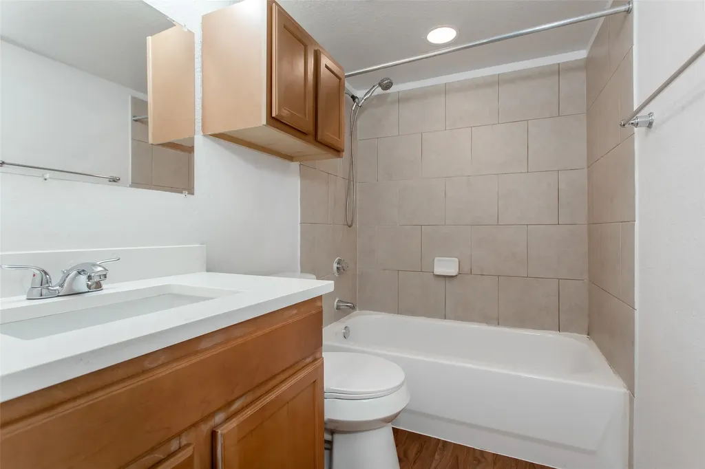 1901 N Fitzhugh Avenue Dallas TX 75204