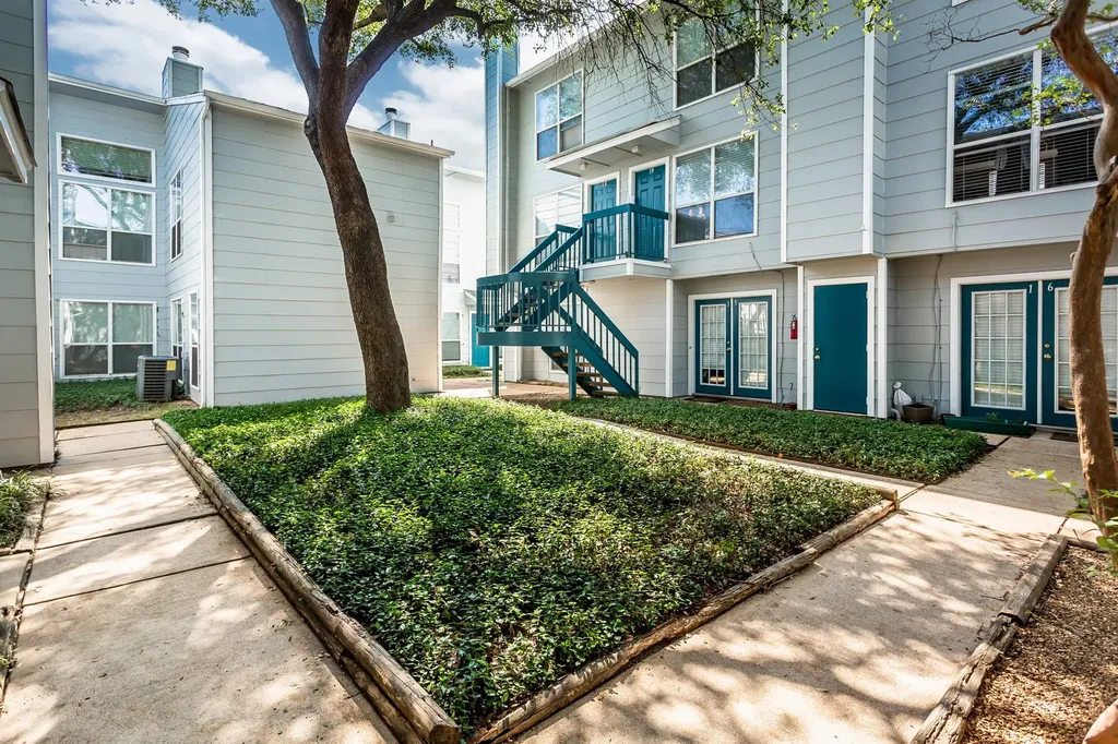 1901 N Fitzhugh Avenue Dallas TX 75204