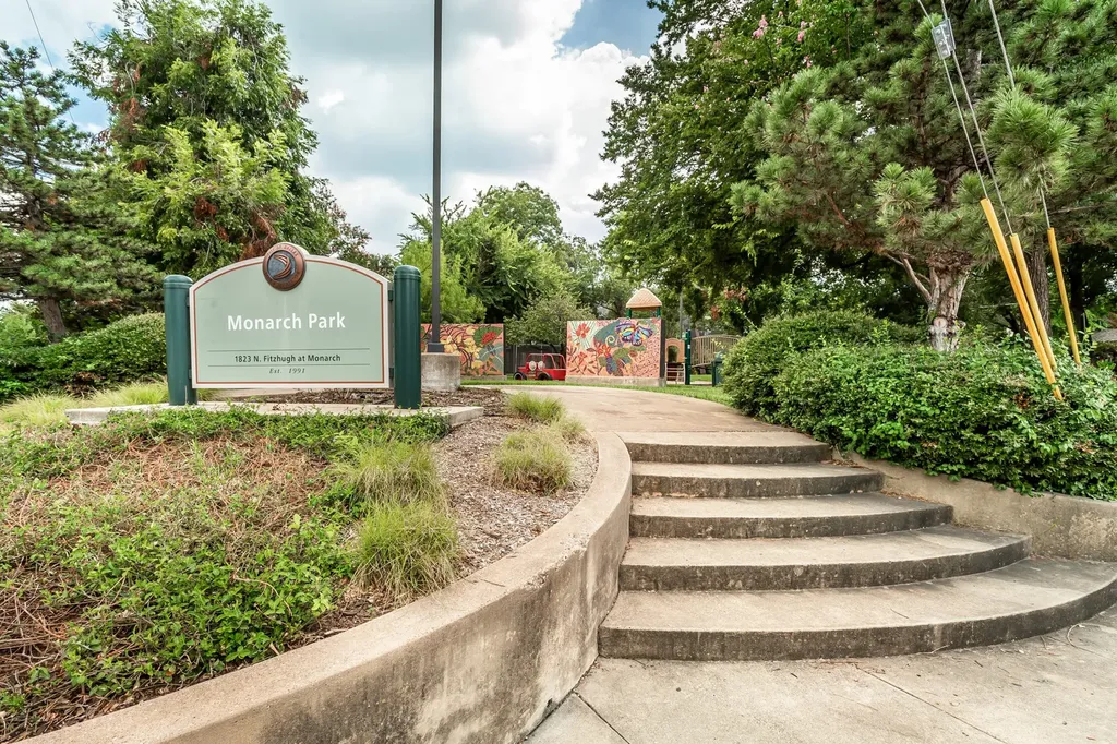 1901 N Fitzhugh Avenue Dallas TX 75204