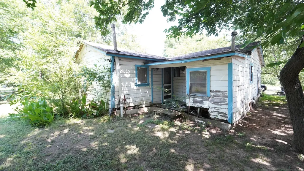 833 Carmela Court Cleburne TX 76031