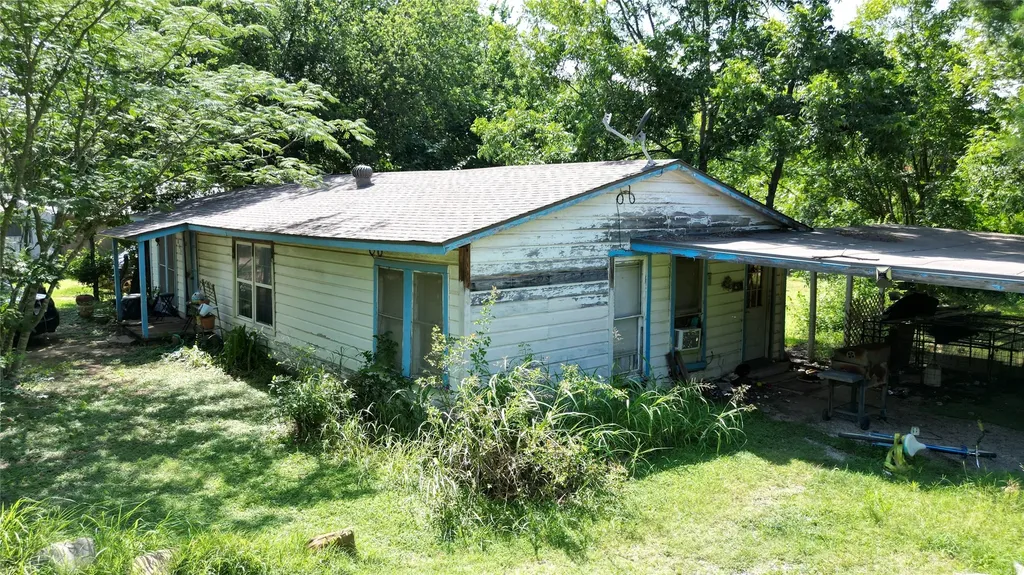833 Carmela Court Cleburne TX 76031