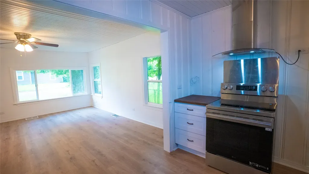 401 W Carolina Street Palestine TX 75803