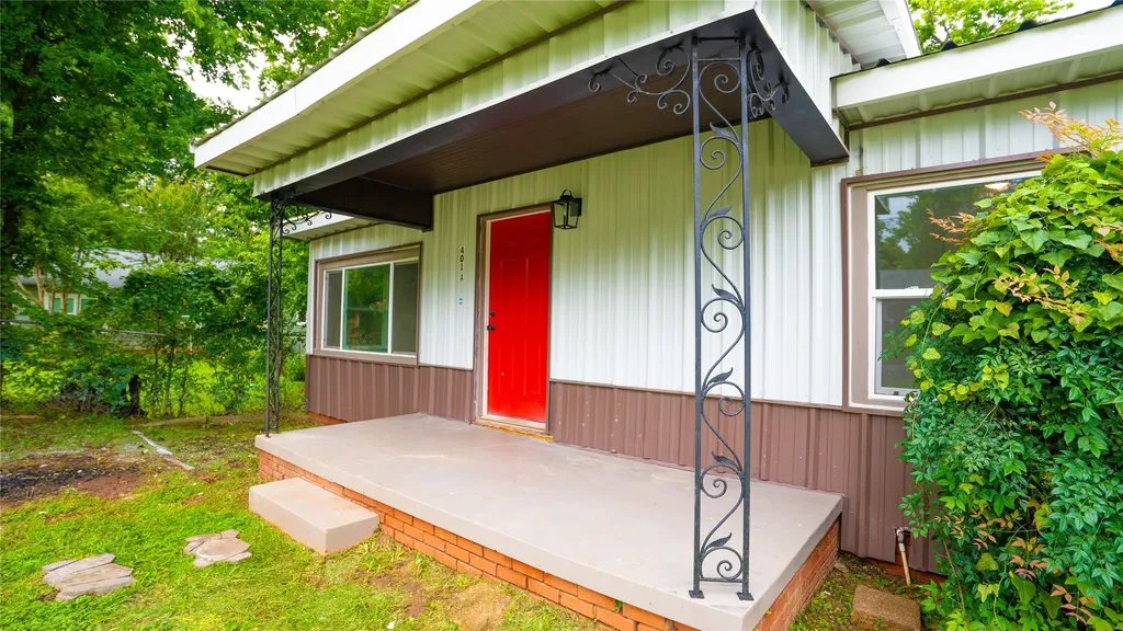401 W Carolina Street Palestine TX 75803