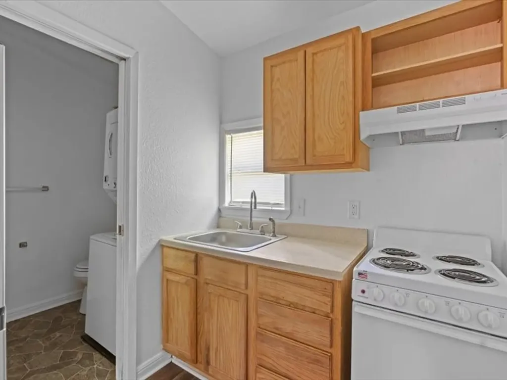 401 W Carolina Street Palestine TX 75803