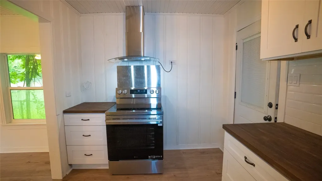 401 W Carolina Street Palestine TX 75803