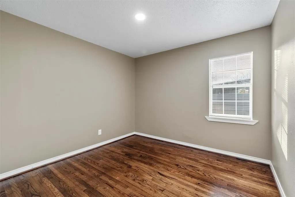 8714 Quinn Street Dallas TX 75217