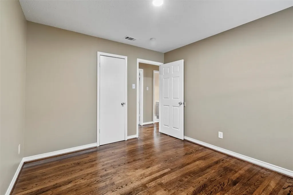 8714 Quinn Street Dallas TX 75217