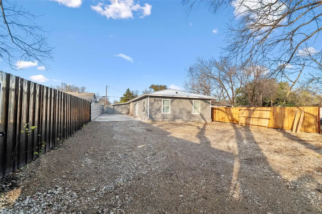 8714 Quinn Street Dallas TX 75217