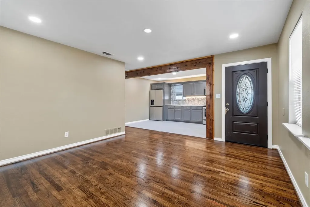 8714 Quinn Street Dallas TX 75217