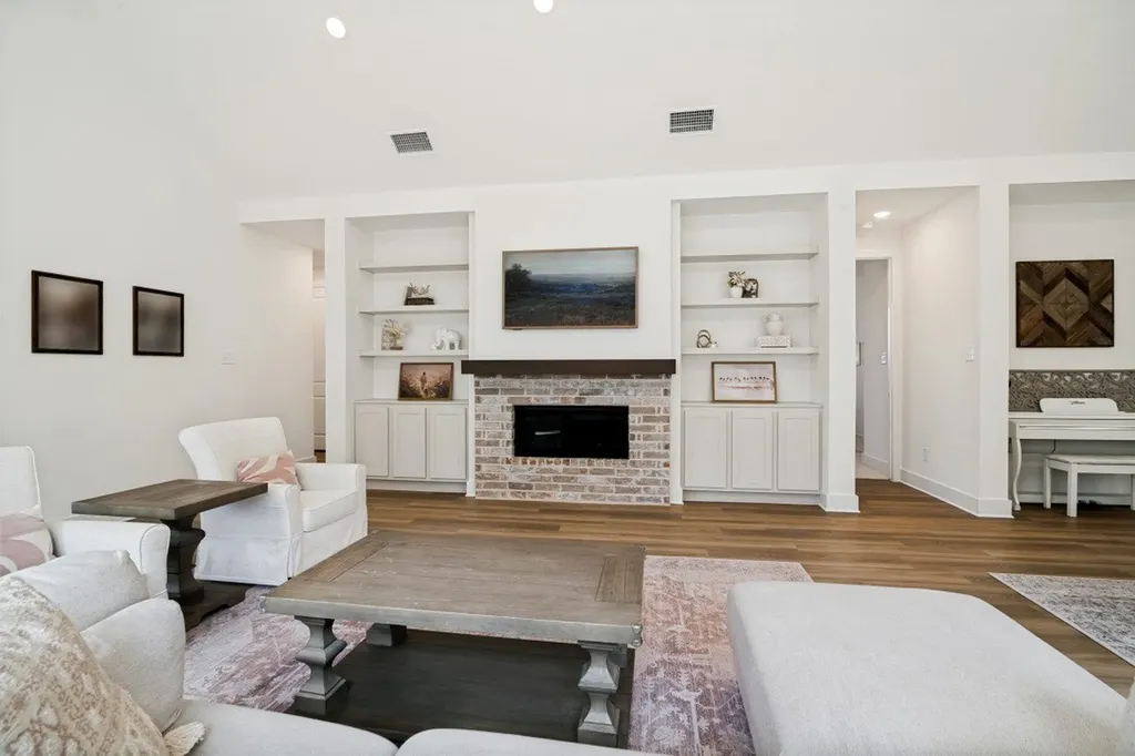 1046 Bearing Street Royse City TX 75189