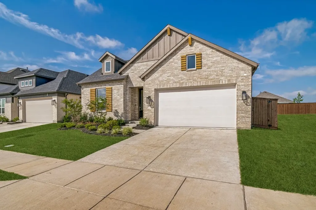 1046 Bearing Street Royse City TX 75189