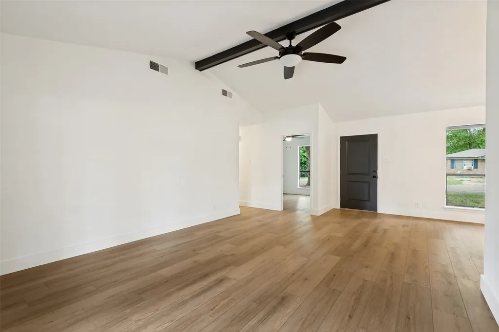 221 N 1st Street Mabank TX 75147