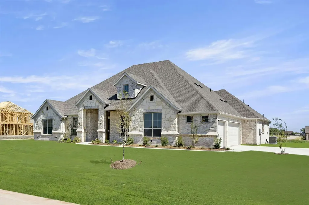313 Hollingsworth Lane Glenn Heights TX 75154
